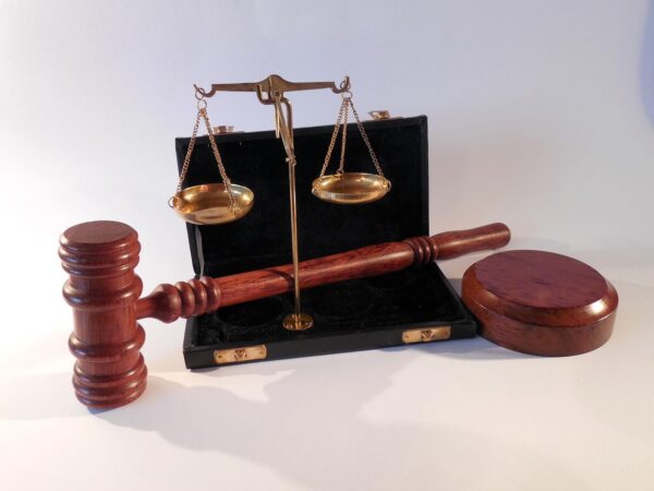 Juicio: Sesgos Ocultos, Decisiones Justas En La Era Digital.